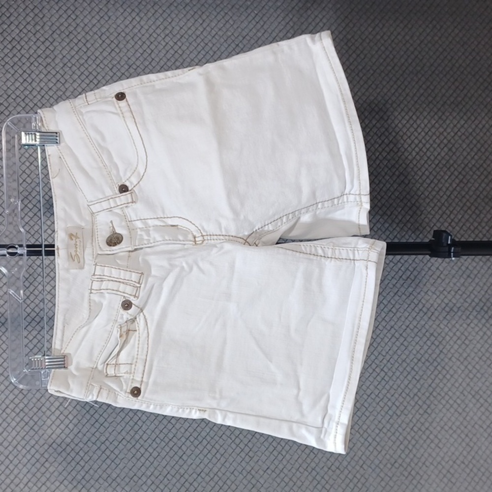 Seven7 White Denim Jean shorts Size 8